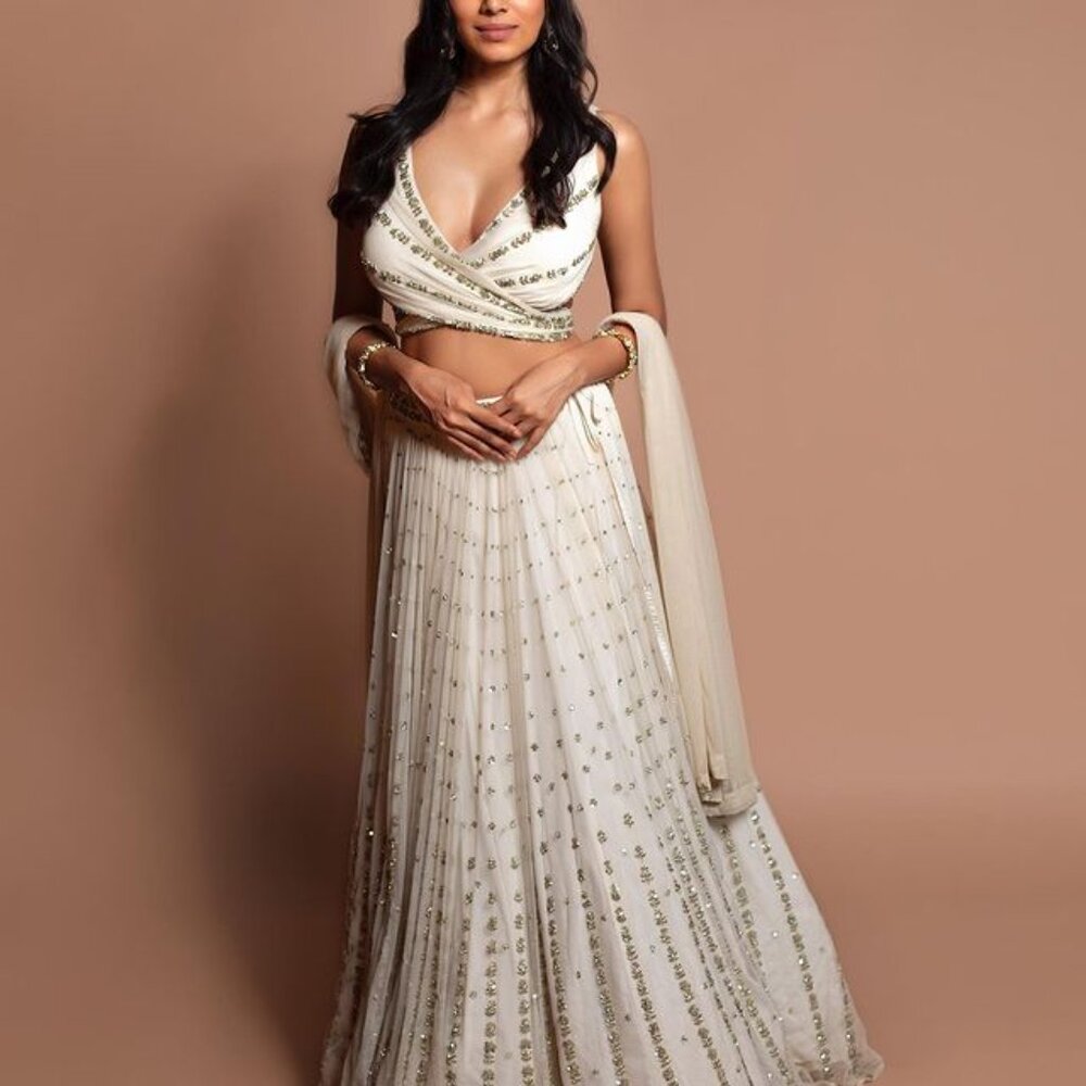 LEHNGA - Picture 6 of 7